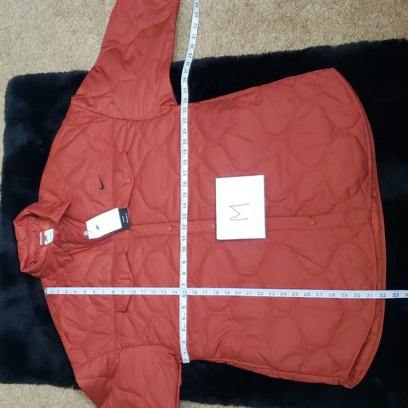 NWT Nike Quilted Jacket - Picture 11 of 14